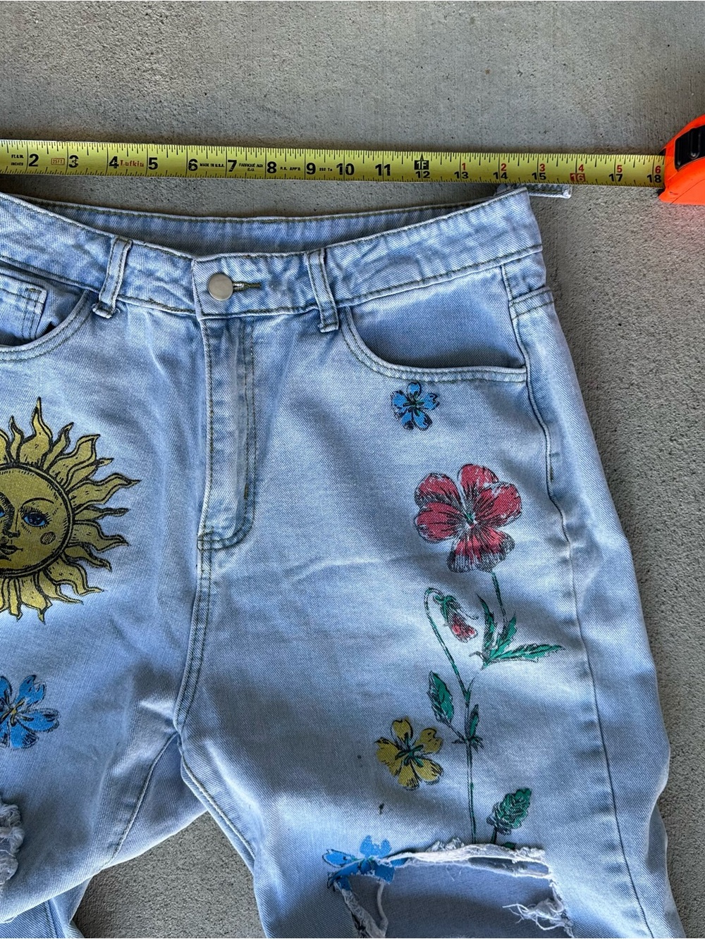 Light Wash Floral Sun Patch Distressed Women’s High Rise Jeans Size L 40/42 - Picture 6 of 7